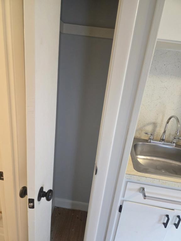 224 Tripp St - Photo 5 of 12
