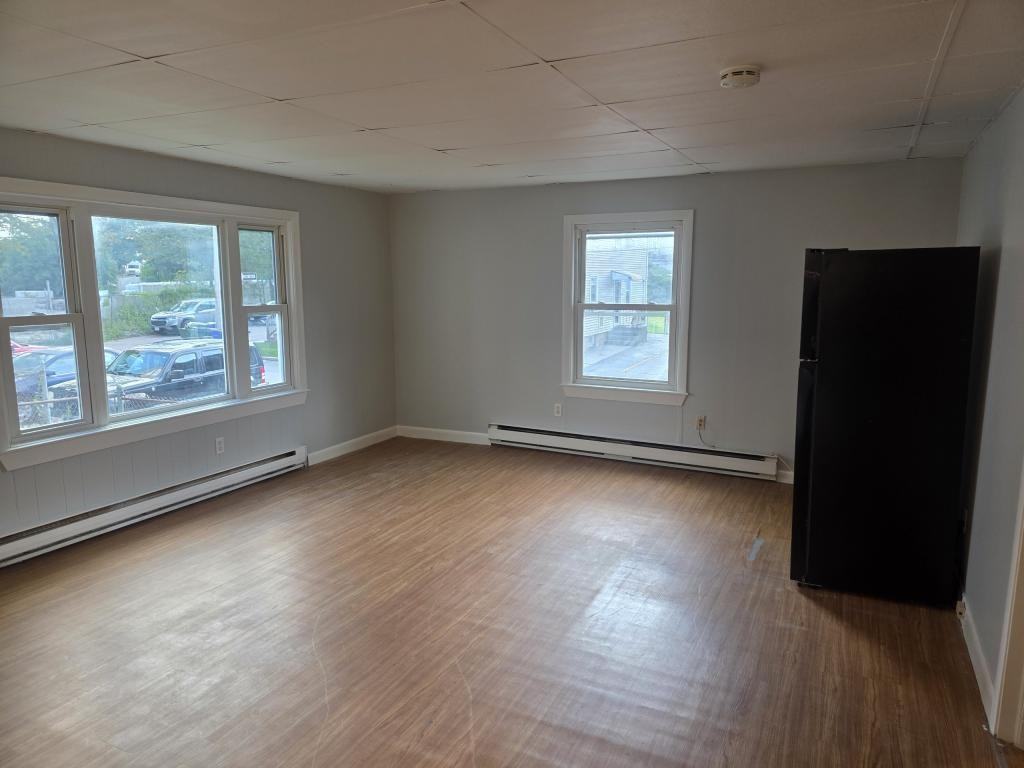 224 Tripp St - Photo 6 of 12