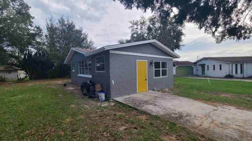 2921 Wheeler St - Photo 2 of 29