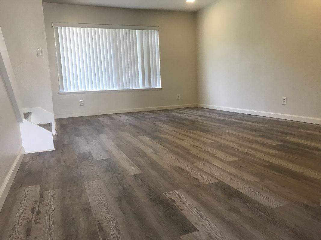 28035 Ridgebluff Ct - Photo 3 of 13