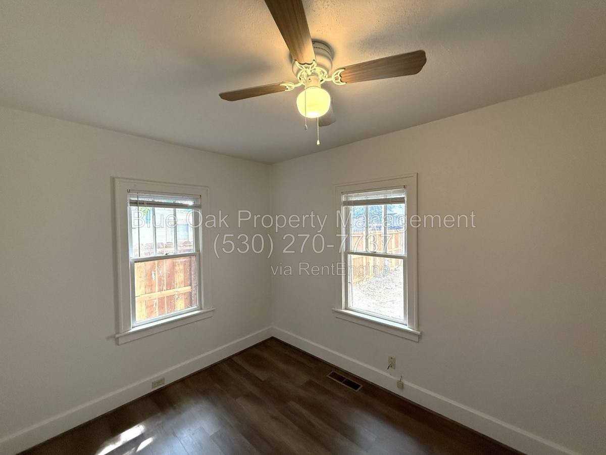 1240 Chestnut St #A - Photo 7 of 10