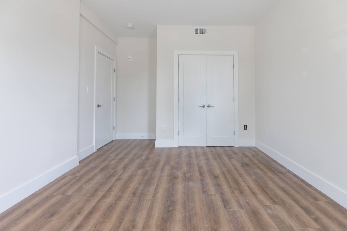 843 Columbus Ave #2 - Photo 3 of 7