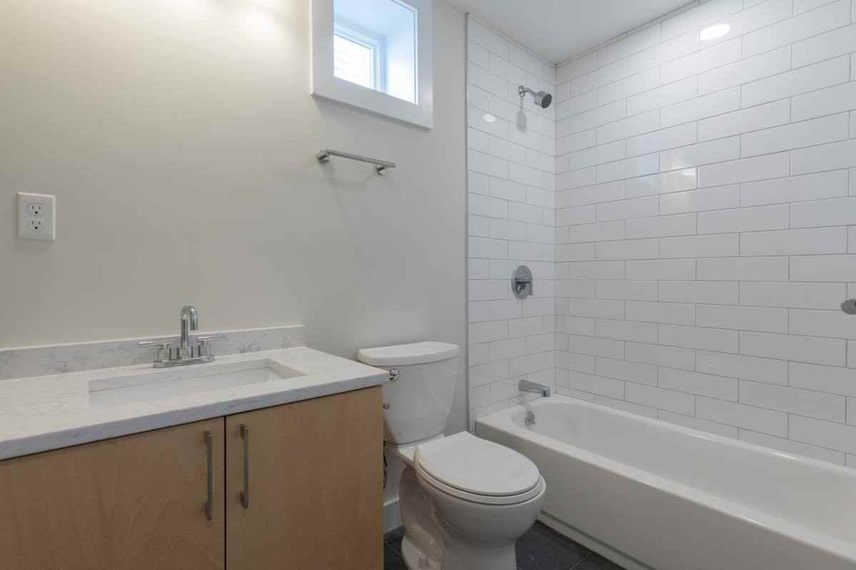 843 Columbus Ave #2 - Photo 4 of 7
