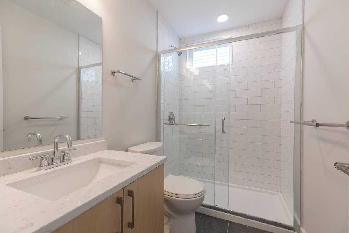 843 Columbus Ave #2 - Photo 5 of 7