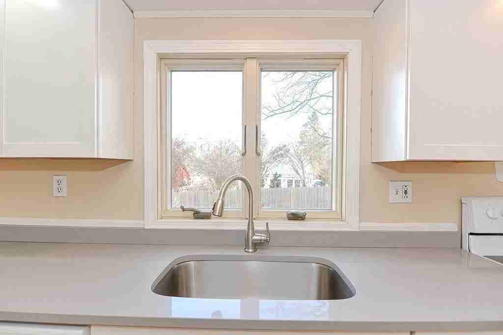 467 Washington St - Photo 3 of 3