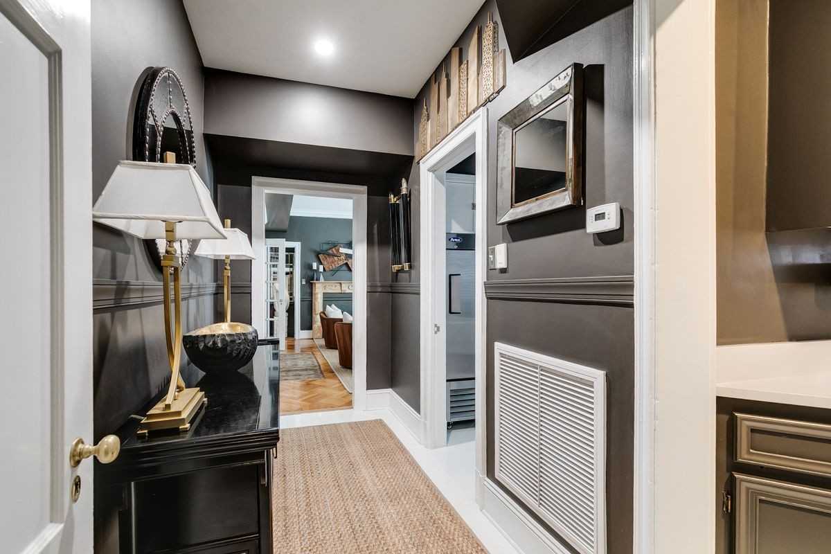 5621 Cary Street Rd - Photo 7 of 44