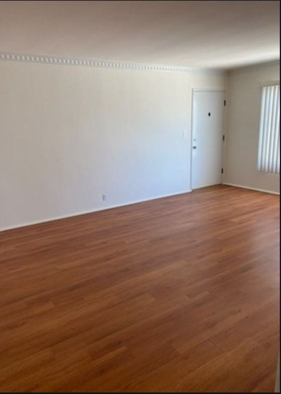 1332 S Mansfield Ave - Photo 2 of 3