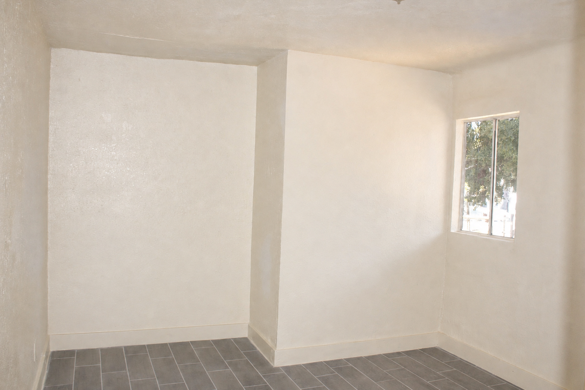 1448 W 106th St - Photo 5 of 5