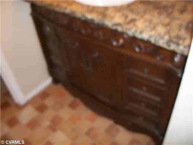 3921 Breezy Ct - Photo 4 of 5