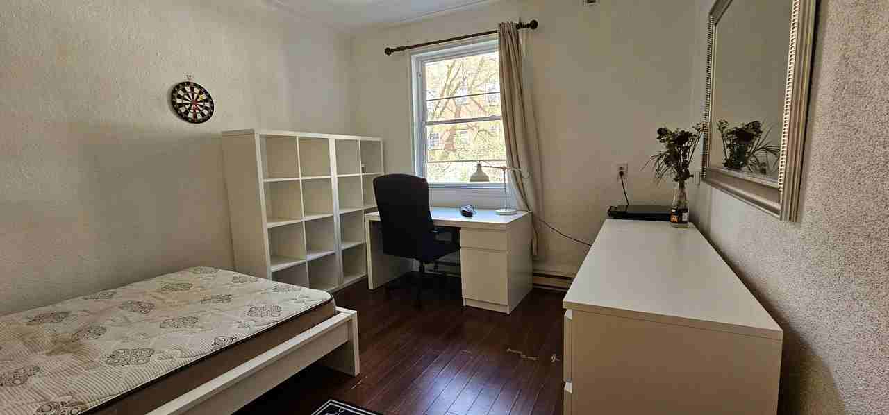 5727 Av Northmount — photo 1