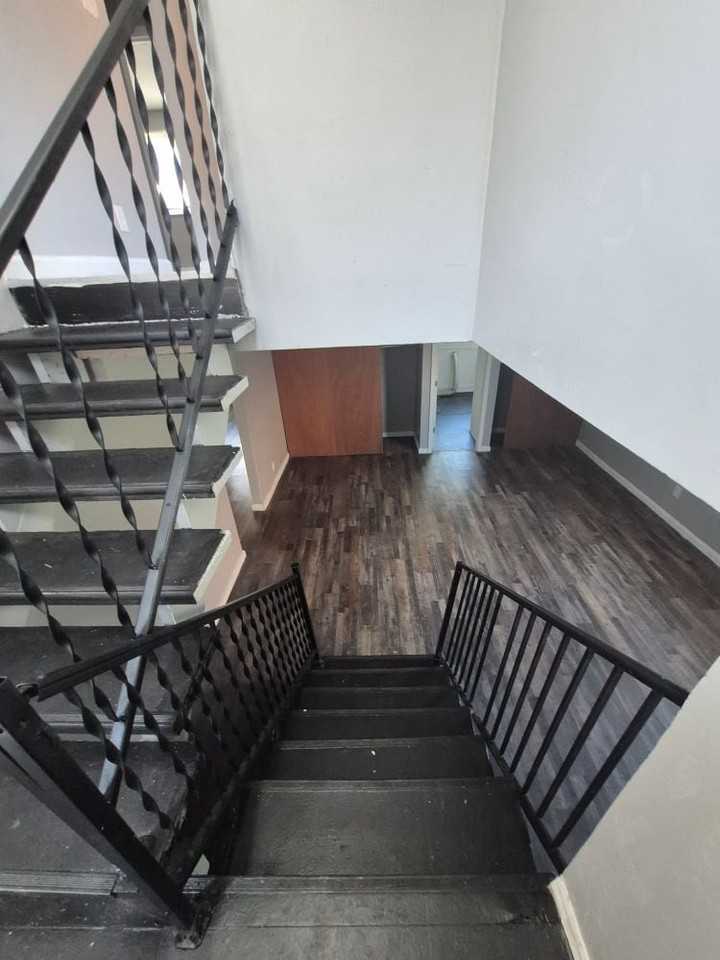 7844 Glen Orchard Drive - Photo 6 of 23