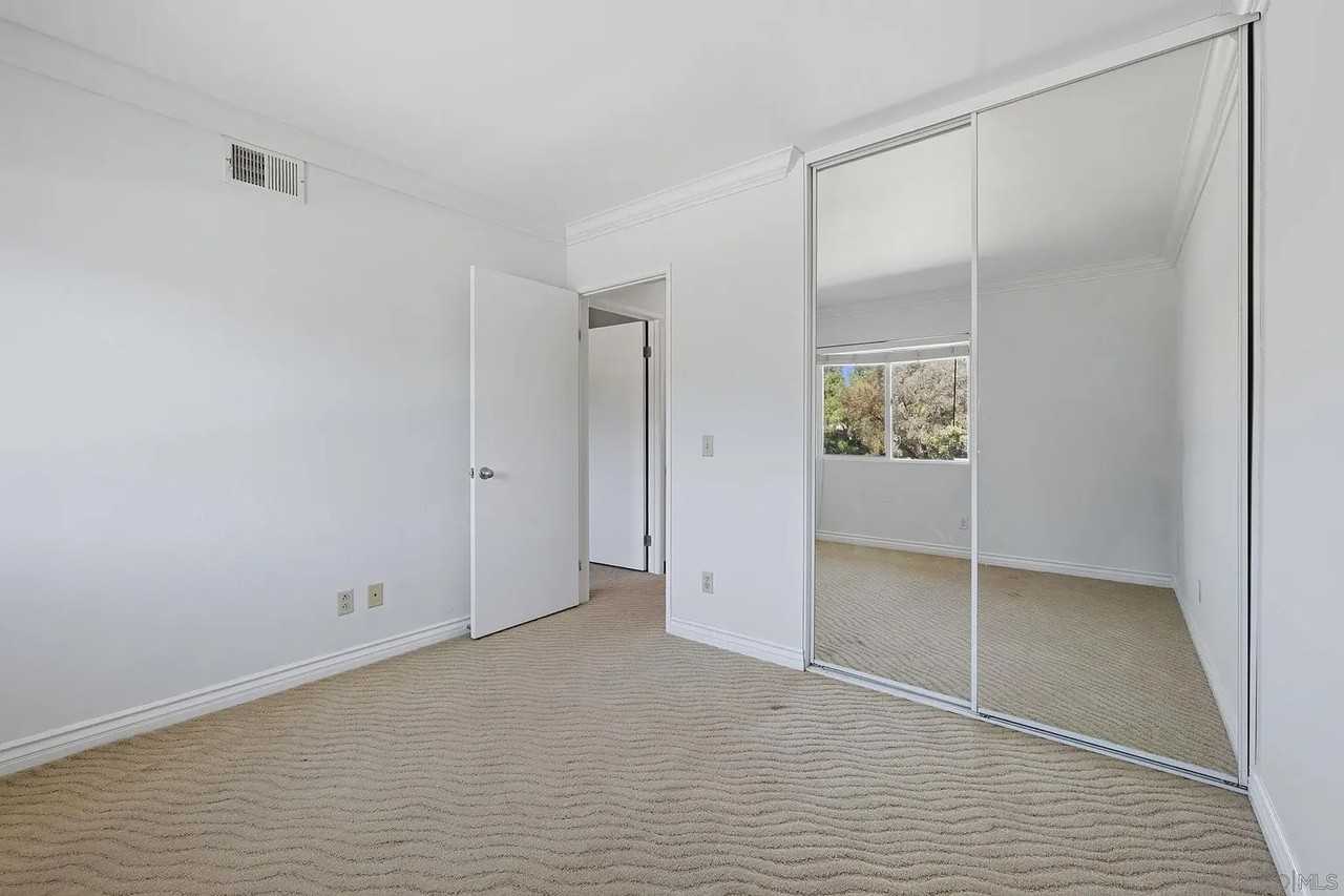 3511 Milford Pl - Photo 6 of 10