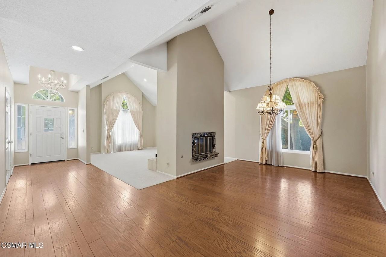 2085 Brookfield Dr - Photo 5 of 20