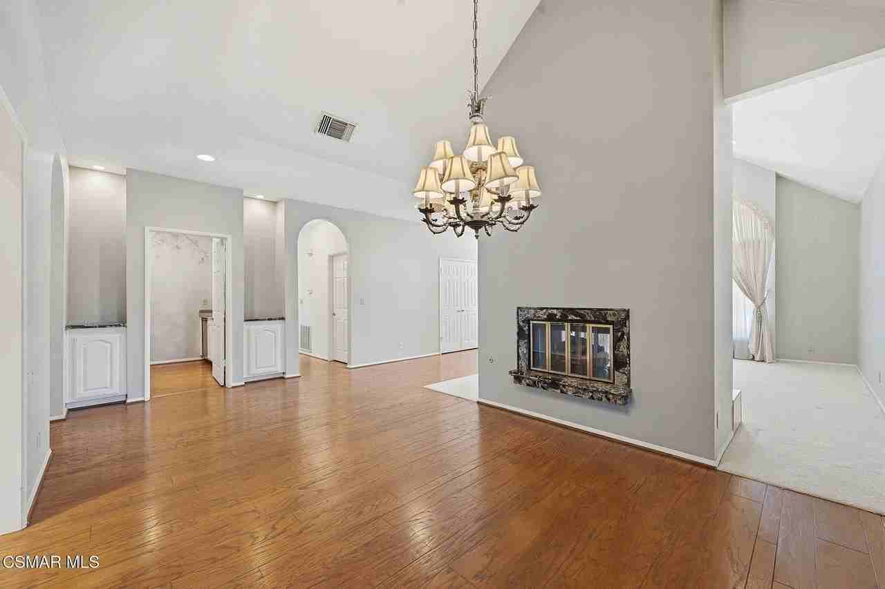 2085 Brookfield Dr - Photo 7 of 20