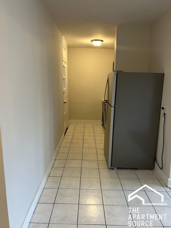 6959 S Paxton Ave #3A - Photo 3 of 12