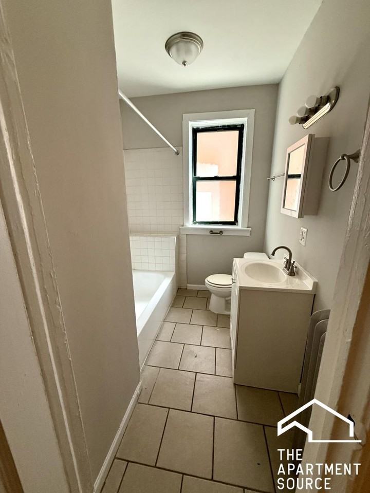 2217 E 69th St #3 - Photo 5 of 14