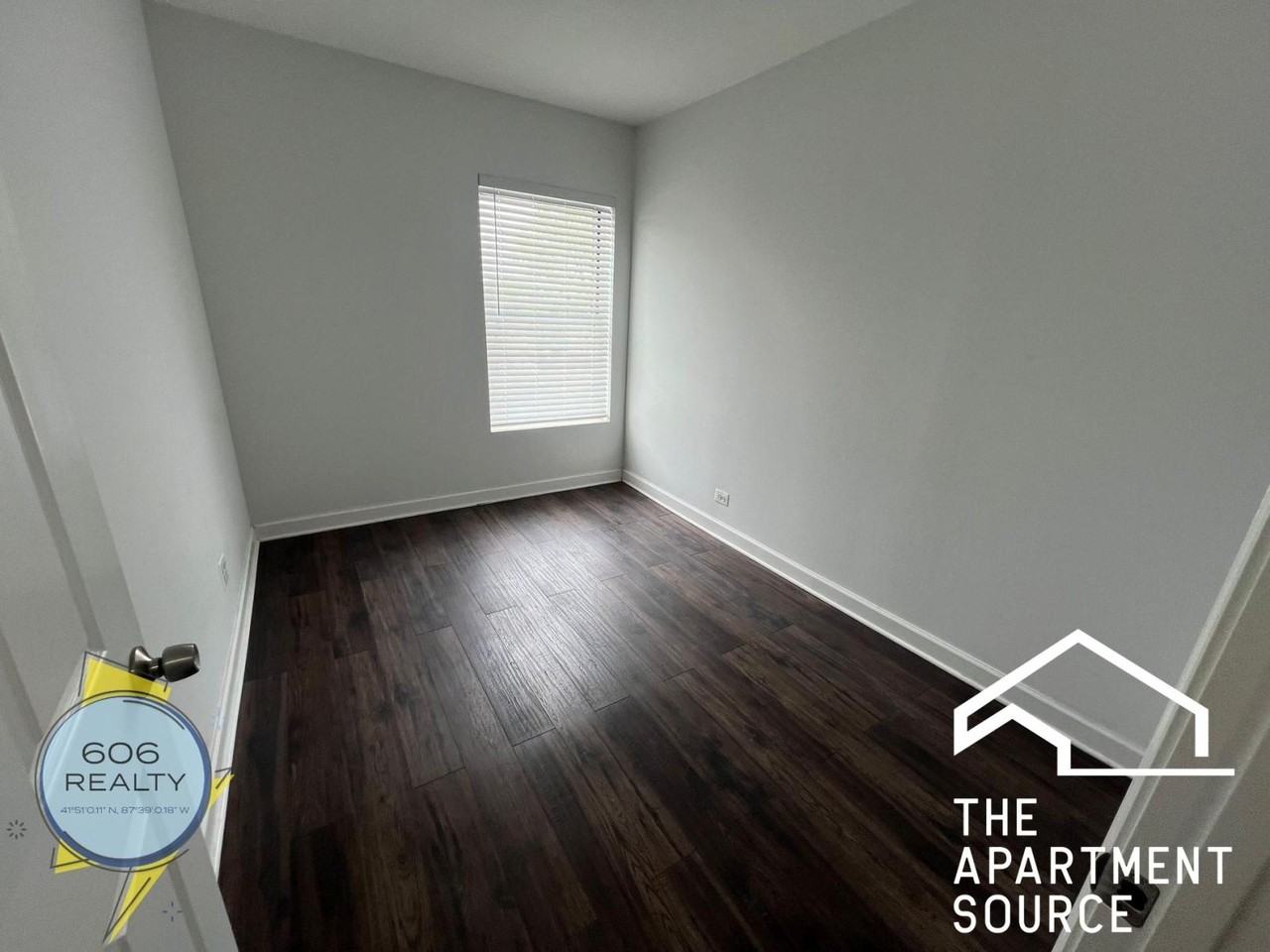 3420 W Irving Park Rd #32 - Photo 4 of 11