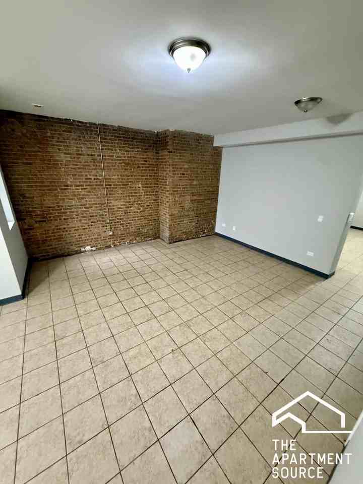 6917 S Paxton Ave #G - Photo 2 of 13