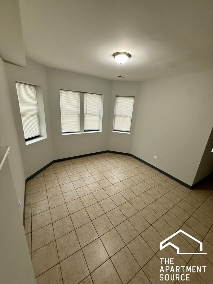 6917 S Paxton Ave #G - Photo 3 of 13