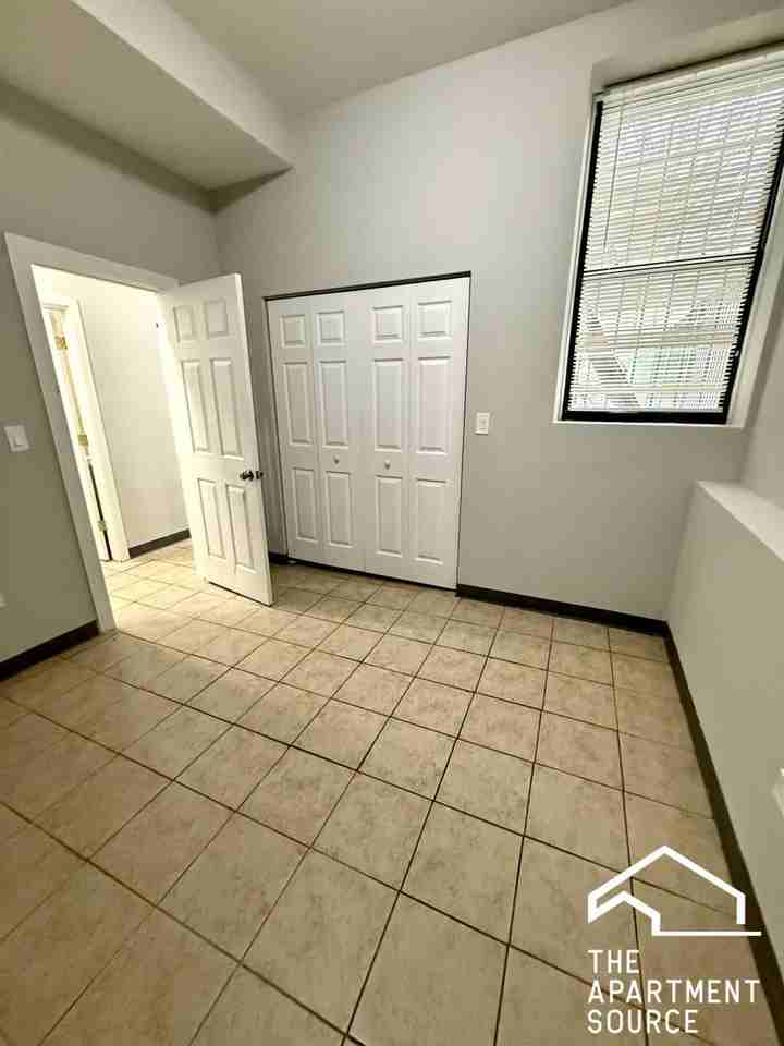 6917 S Paxton Ave #G - Photo 5 of 13