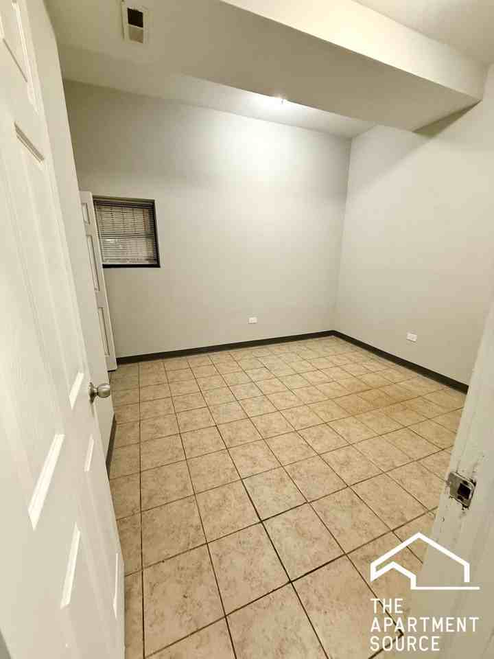 6917 S Paxton Ave #G - Photo 6 of 13