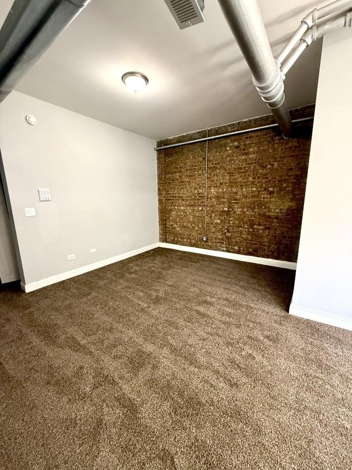 6903 S Paxton Ave #G - Photo 5 of 11