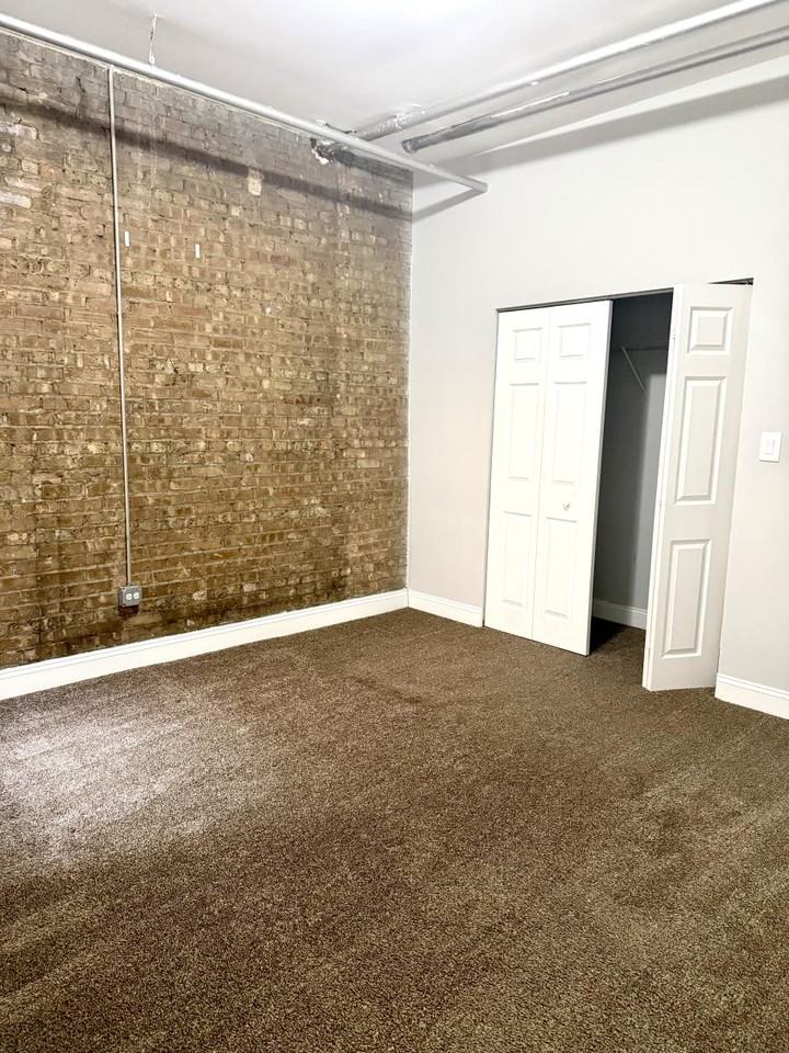 6903 S Paxton Ave #G - Photo 6 of 11