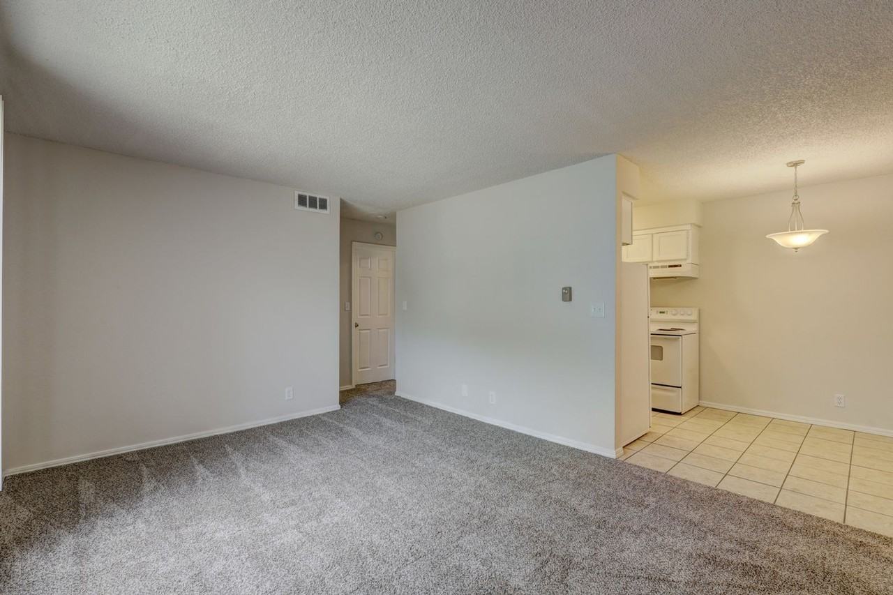 515 Alameda St - Photo 2 of 9