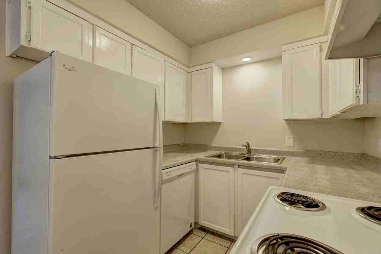 515 Alameda St - Photo 5 of 9