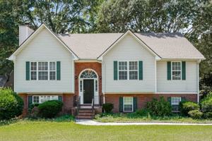 featured image of 976 Masters Ln
