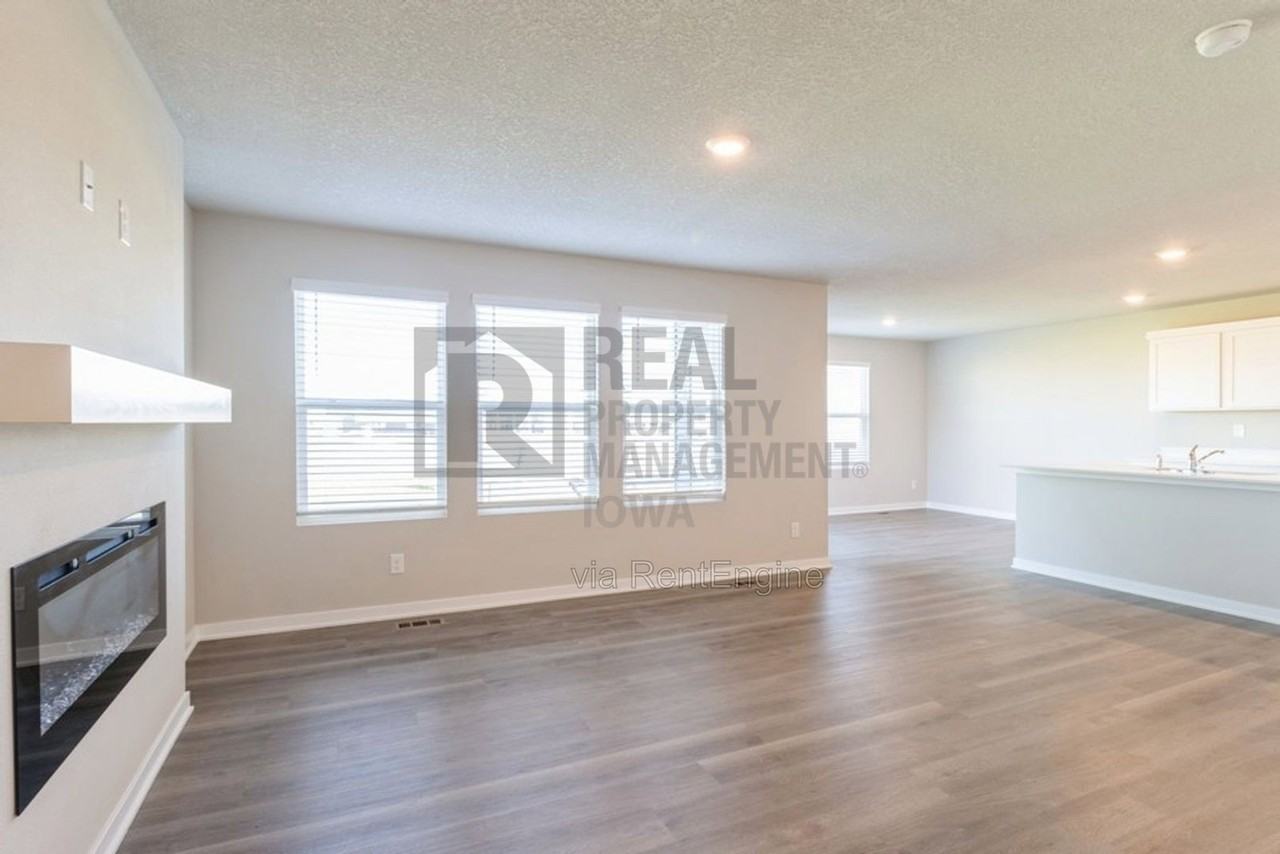 1177 Nw Williamsburg Ln - Photo 2 of 16