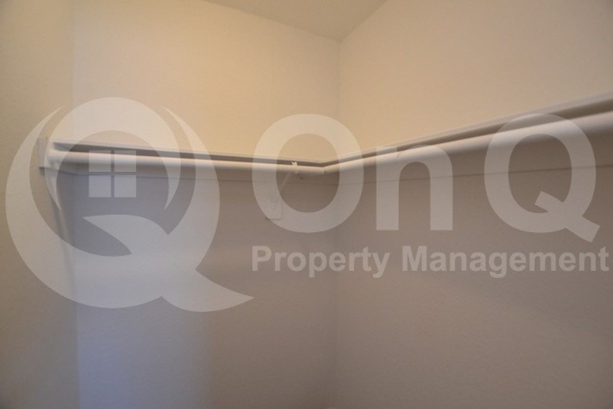 2824 W Louise Dr #B - Photo 7 of 8