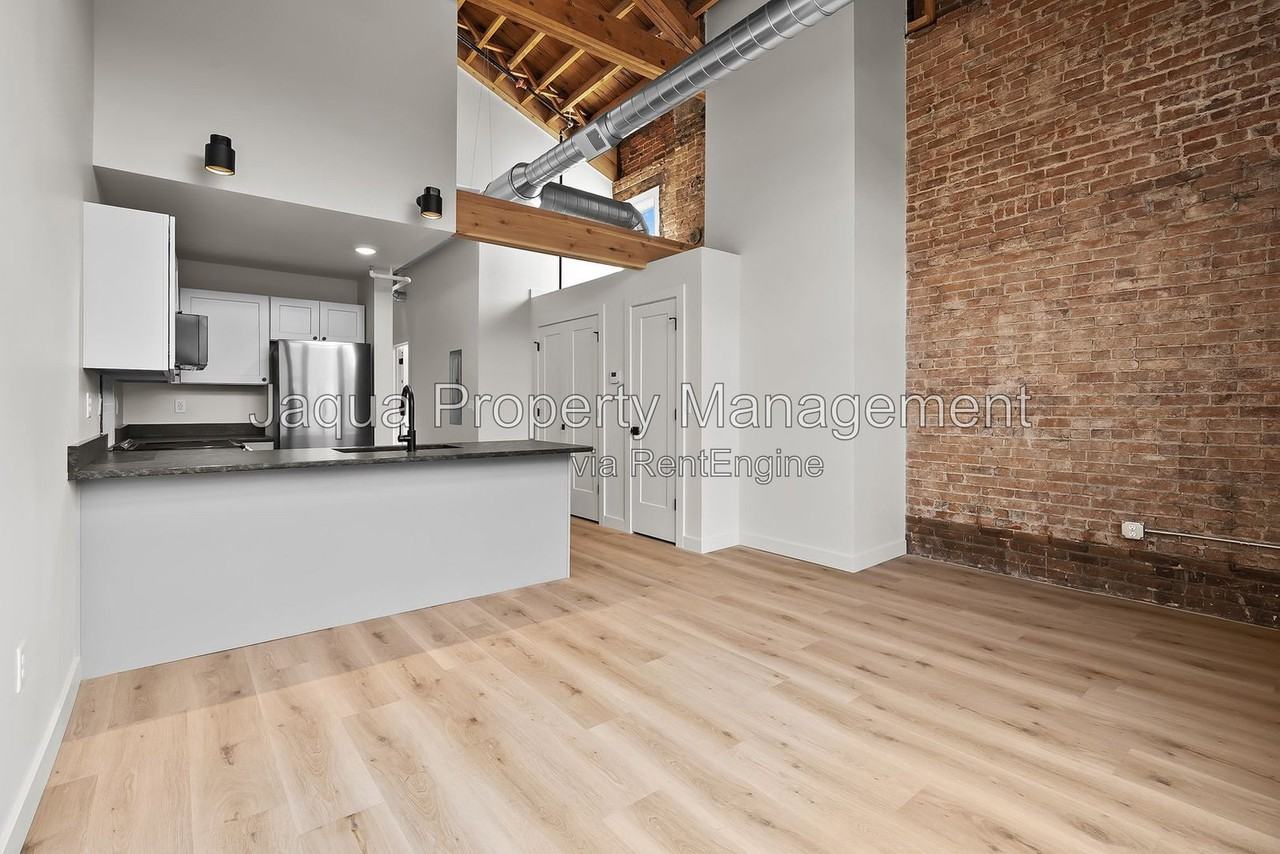 266 E Michigan Ave #401 - Photo 6 of 14
