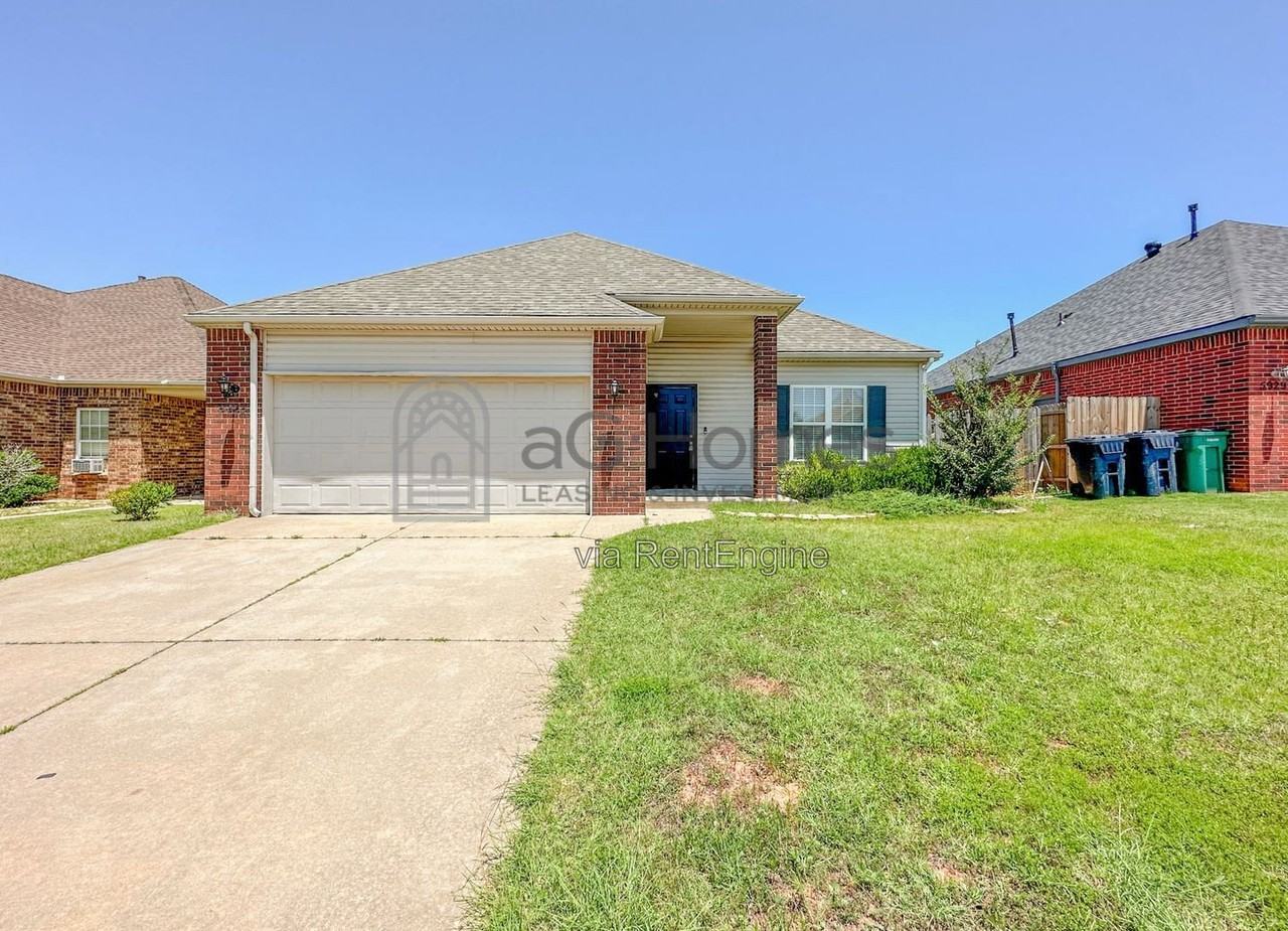 5925 Se 69th St - Photo 2 of 25