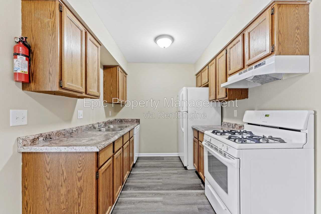 2700 6th St #304D - Photo 2 of 10