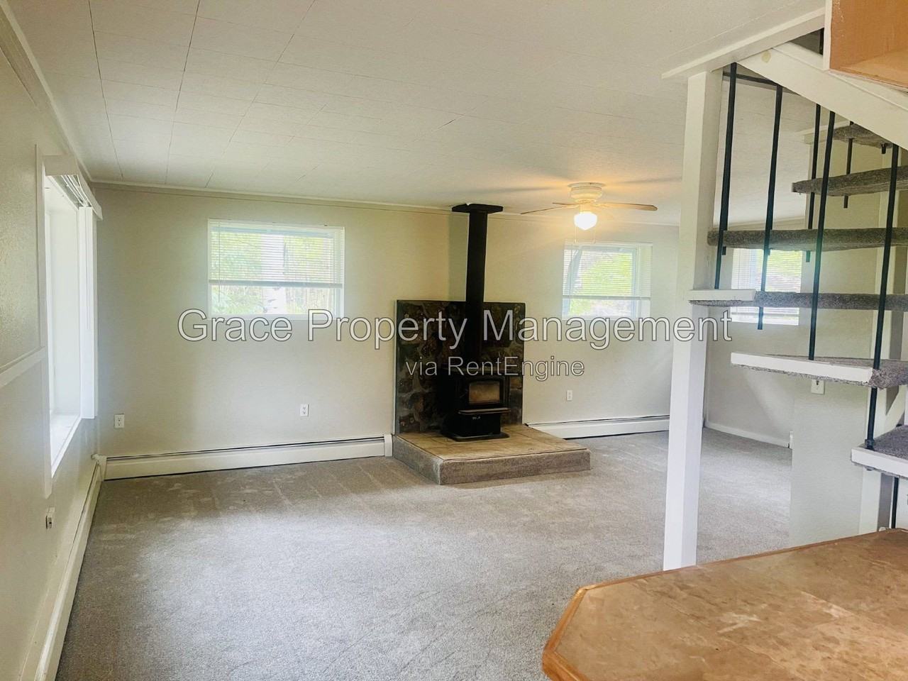 3294 Smith Hill Rd - Photo 2 of 16