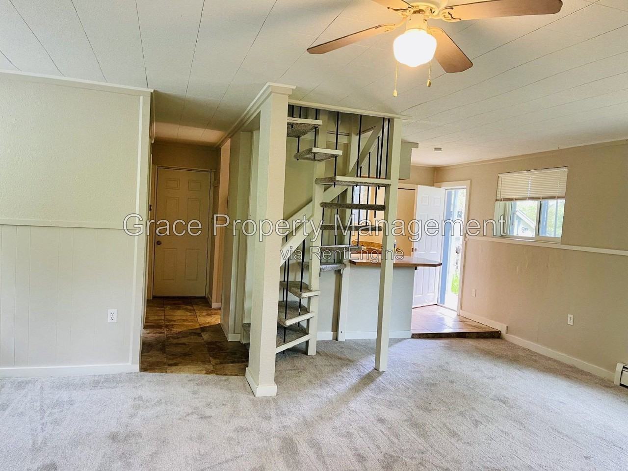 3294 Smith Hill Rd - Photo 3 of 16