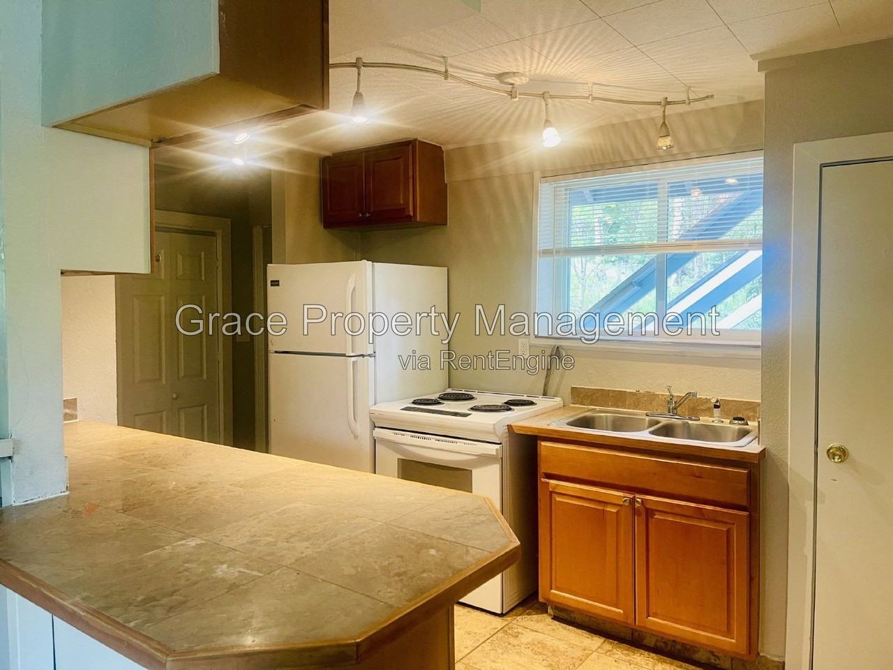 3294 Smith Hill Rd - Photo 6 of 16