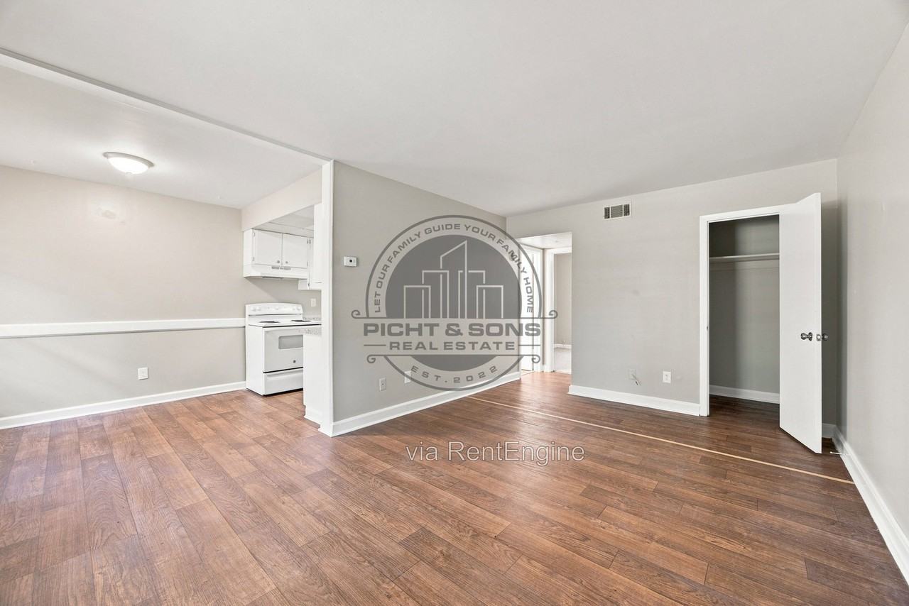 457 White Dr #B4 - Photo 2 of 11