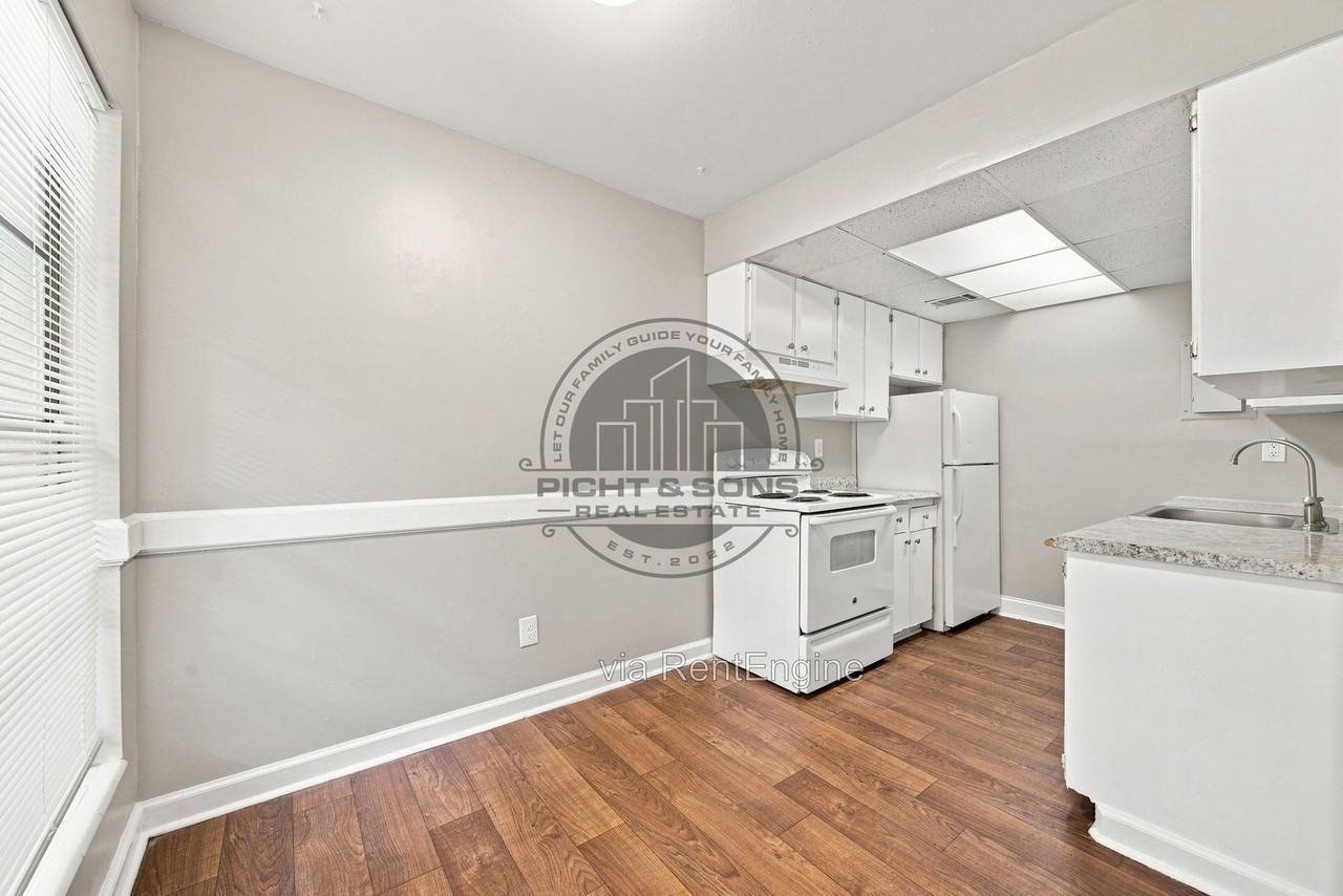 457 White Dr #B4 - Photo 3 of 11