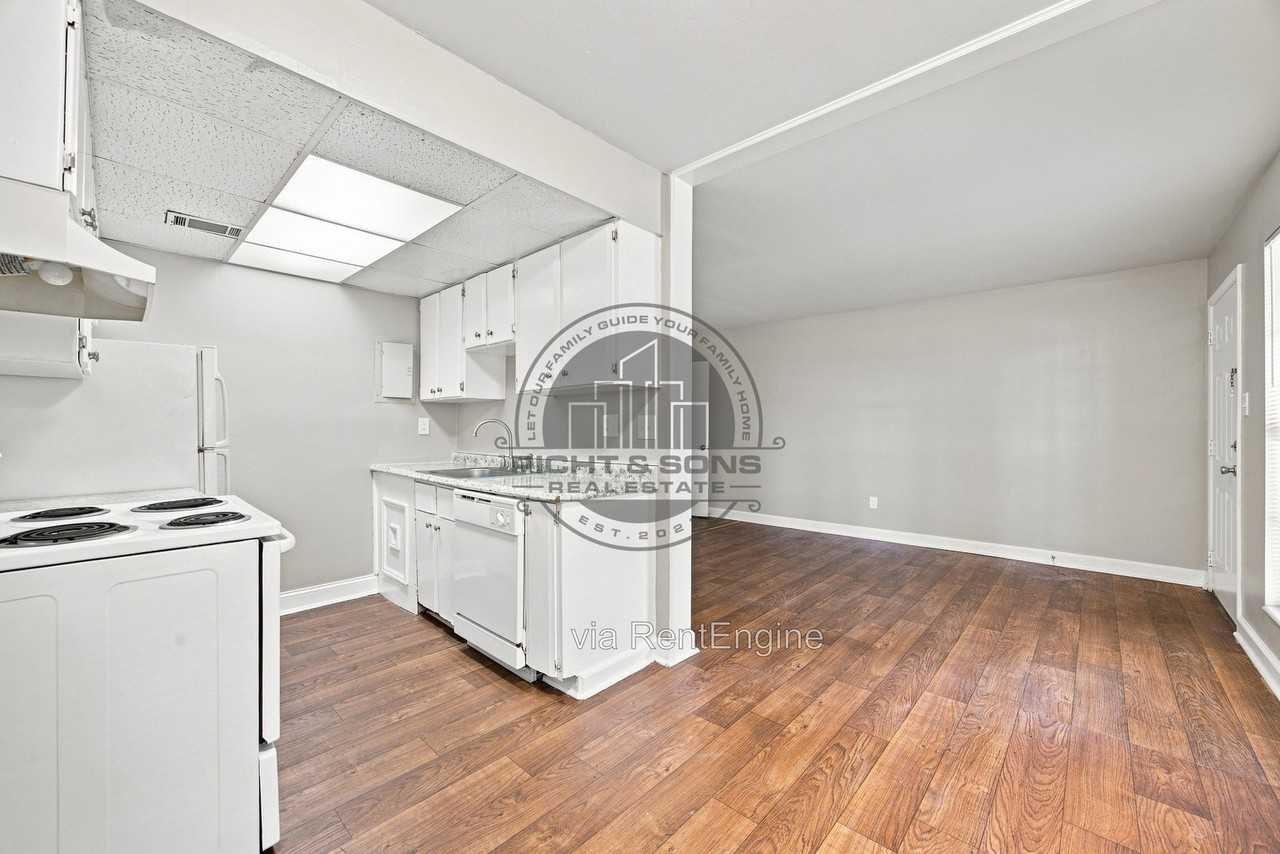 457 White Dr #B4 - Photo 4 of 11