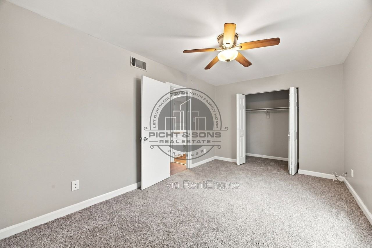 457 White Dr #B4 - Photo 7 of 11