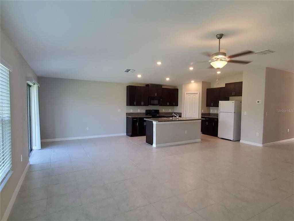 11103 Sage Canyon Dr - Photo 5 of 25