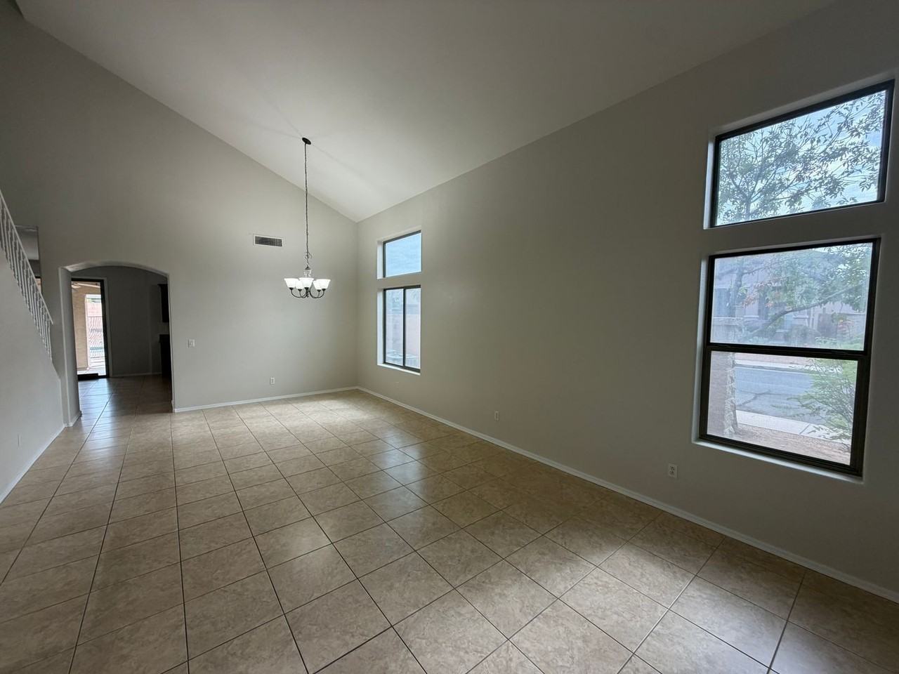 17112 W Young St - Photo 4 of 28