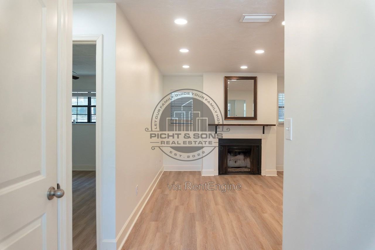 2781 Grantham Ln - Photo 3 of 25