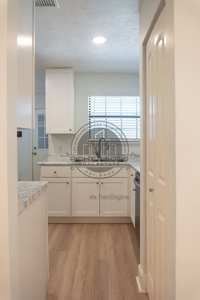 2781 Grantham Ln - Photo 7 of 25