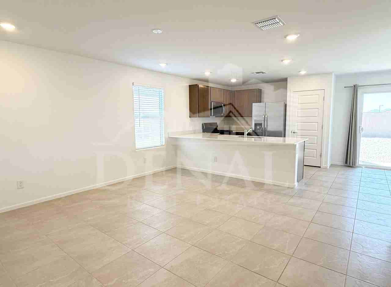 32300 N Hermon Rd - Photo 3 of 20