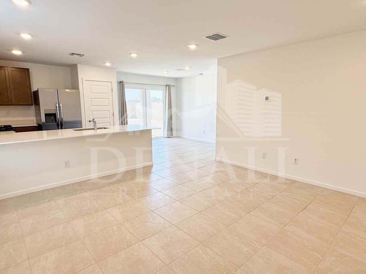 32300 N Hermon Rd - Photo 4 of 20