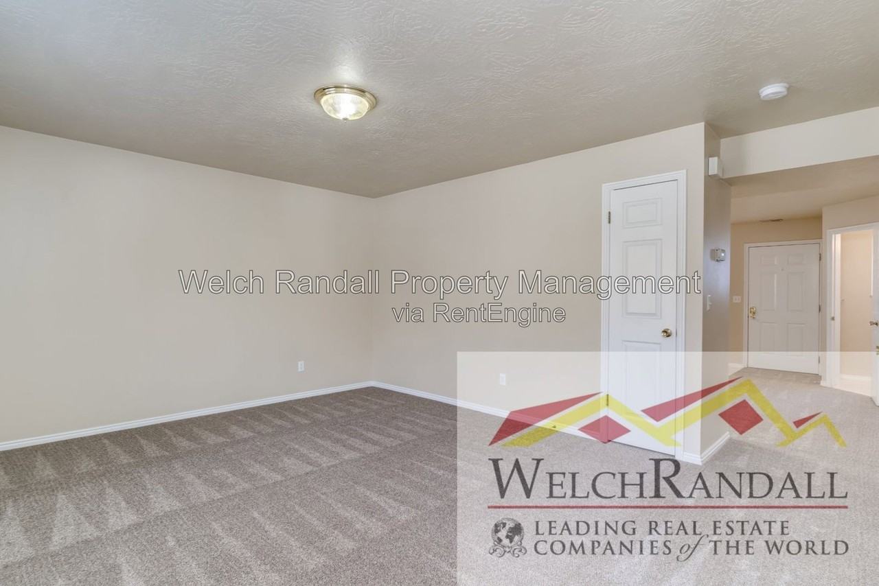 478 E 2600 N #1 - Photo 2 of 25