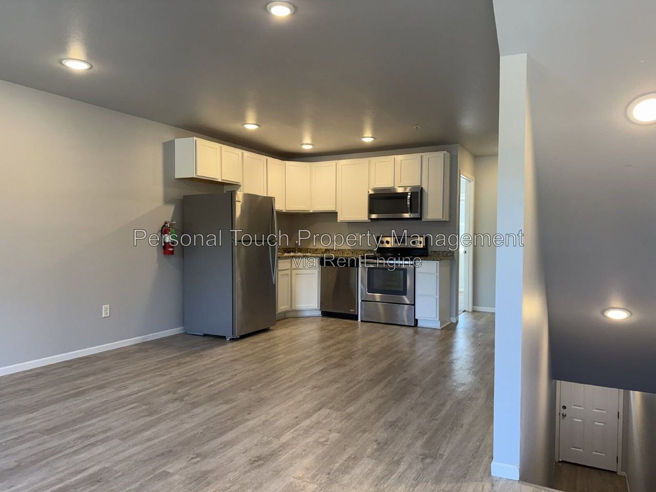 802 7th Ave S #5 - Photo 4 of 35